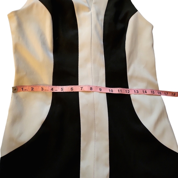 Signature By Sangria SZ 4P Black & White Sleeveless Keyhole Colorbock Mini Dress - Picture 8 of 13